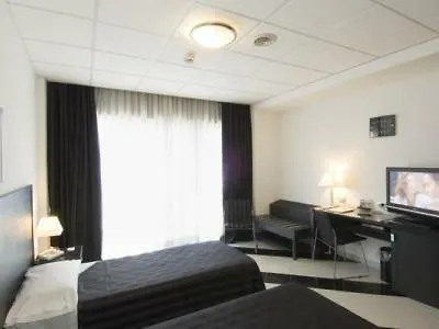 Executive Business Hotel Bari 3*,
