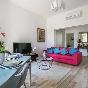 Family Great Location In Florencia